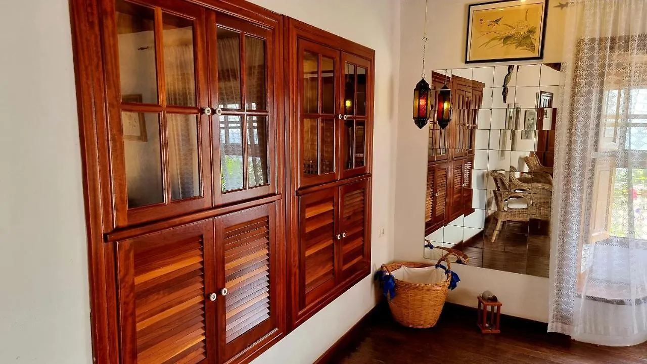 Manos De Oro Guest House Los Sauces 0*,  Spain